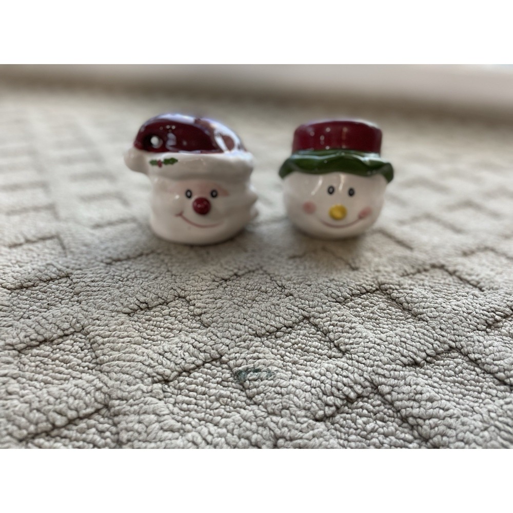 2001 The‎ Cellar  Christmas Salt And Pepper Shakers Santa And Snowman
